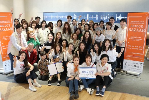 월드쉐어 홍보대사 배우 유선이 동료 배우들과 함께 국내 환아들을 돕기 위해 나섰다